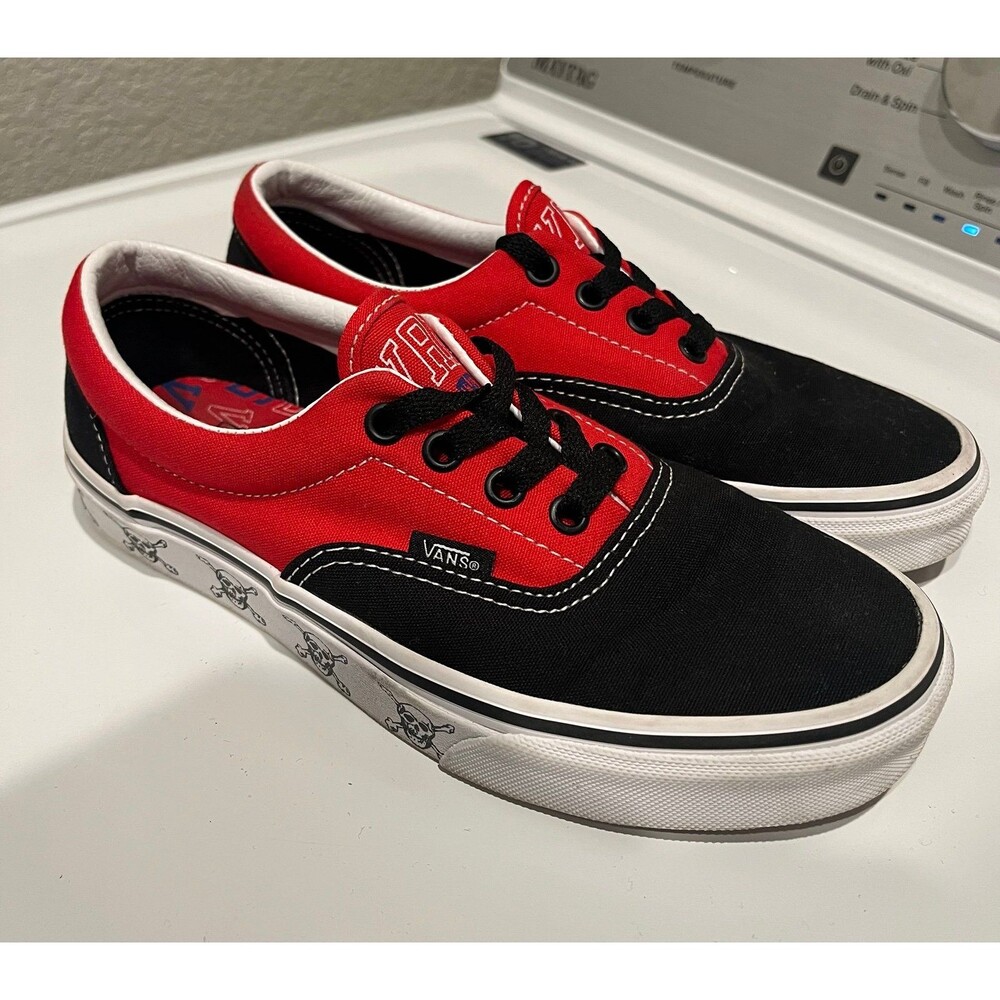 Vans Era Skull Crossbones Sneakers Red Black White Men’s 5.5 Women’s 7